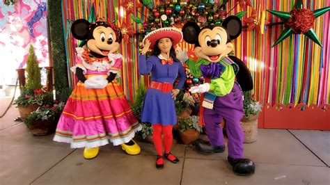 I As Berry Violet Pose With Mexican Mickey And Minnie Mouse At Dca 2022