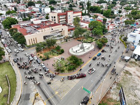 M S De Mil Jinetes Participan En La Sexta Cabalgata De La Guelaguetza