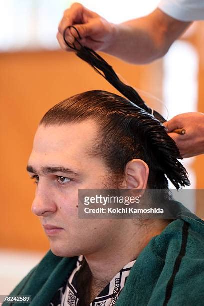 Sumo Wrestler Hair Photos And Premium High Res Pictures Getty Images