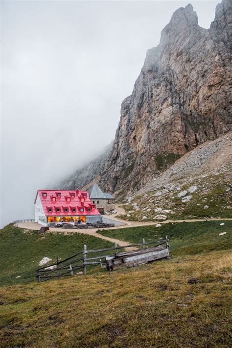 13 Gourmet mountain huts on the Dolomites — Ubiquitous.