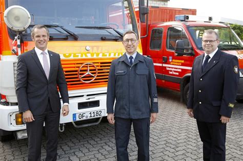 Oberb Rgermeister Dr Felix Schwenke Berreichte Rathausmedaille An