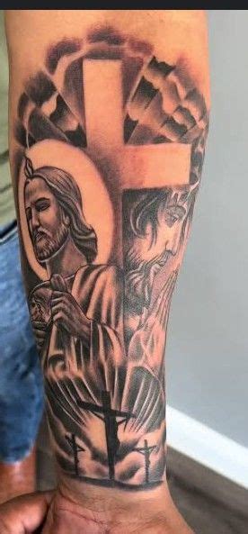 Pin En Cristo Y San Juditas Tatuajes En La Mano Para Hombres