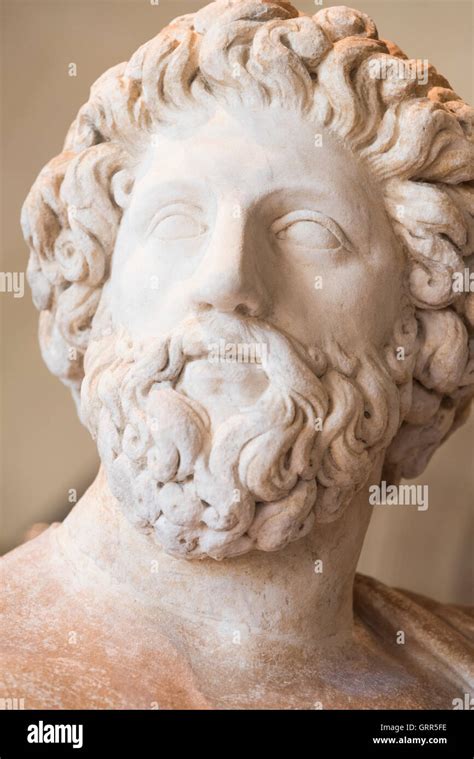 Statue Of Zeus Hi Res Stock Photography And Images Alamy