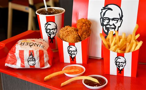 Владелец KFC приостанавливает работу 70 ресторанов в России | РБК ...
