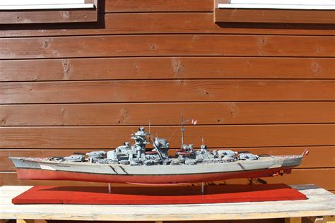 Trumpeter 1/200 Bismarck - by Kevin Completed - Nautical Research Guild's Model Ship World