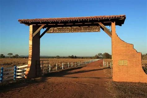 Conhe A Detalhes Da Milion Ria Fazenda O Amor De Zez Di Camargo Em