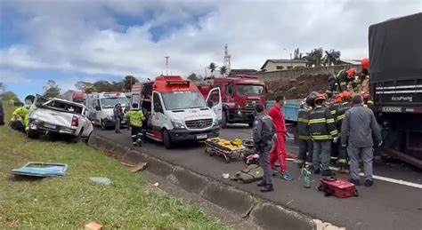 Acidente vários veículos complica trânsito na Rodovia do Contorno