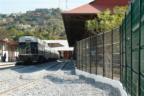 Se Inaugura La L Nea Z Del Tren Interoce Nico