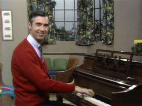 Mister Rogers plays the piano - Mister Rogers' Neighborhood