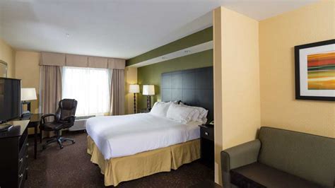 Holiday Inn Express & Suites - Troy | Michigan