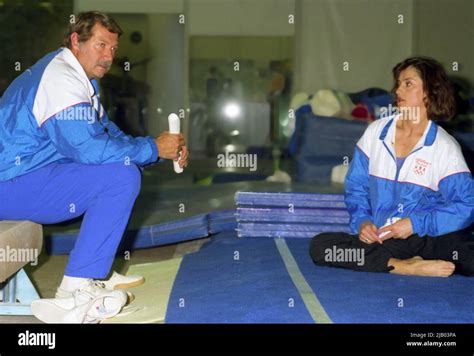 Romanian gymnast Nadia Comaneci (right) and coach Béla Károlyi in Los ...