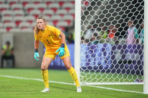 USWNT Goalkeeper Alyssa Naeher Announces Retirement From International