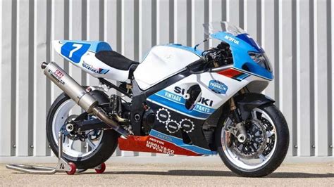 Team Classic Suzuki Reveals Jaw Dropping GSX R1000 K1 Race Bike