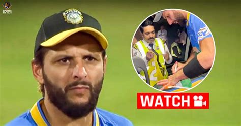 Shahid Afridi Gives Autograph On Indian Flag Video Goes Viral