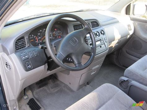 Ivory Interior 1999 Honda Odyssey EX Photo #42250618 | GTCarLot.com