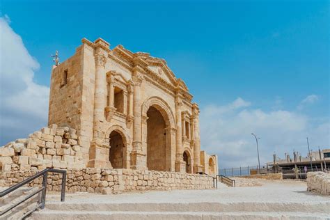 Hadrian's Arch in Jerash, Jordan, 2018 1986694 Stock Photo at Vecteezy