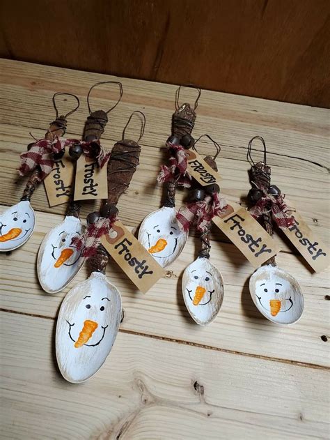 Pin By Cindy Marks On Christmas Primitive Christmas Ornaments