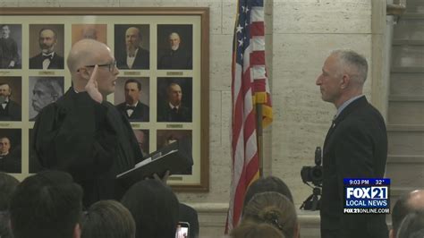 Roger Reinert Sworn In As Duluth Mayor Fox21Online