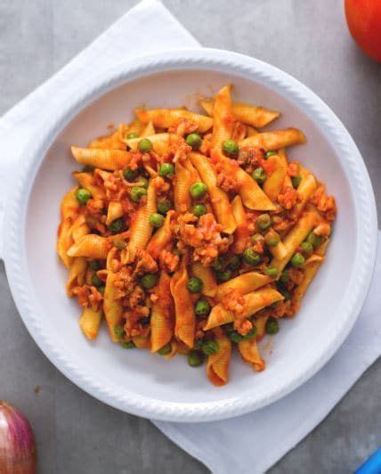 Garganelli al ragù di seppioline e piselli Ricetta Ricette di