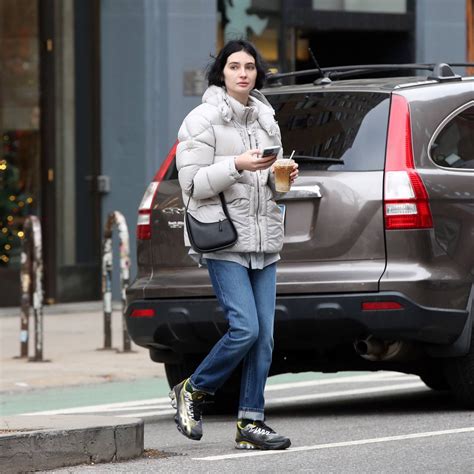 Meadow Walker With Her Husband Louis Thornton Allan Stopping For