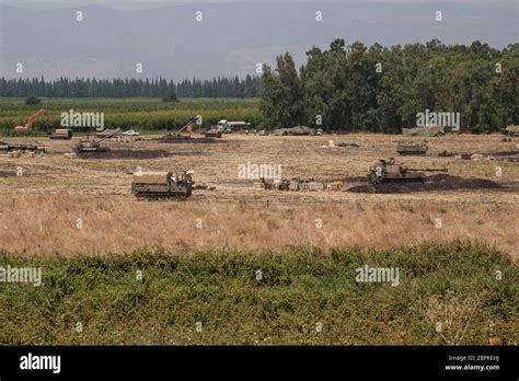 Artillery Trucks Hi Res Stock Photography And Images Alamy