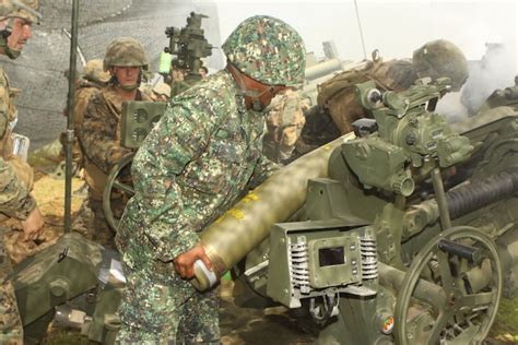 Artillery Marines Train With Philippine Counterparts 31st Marine