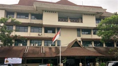 Anggaran Pembelian Kantor Camat Mampang Prapatan Dihapus Ketua DPRD