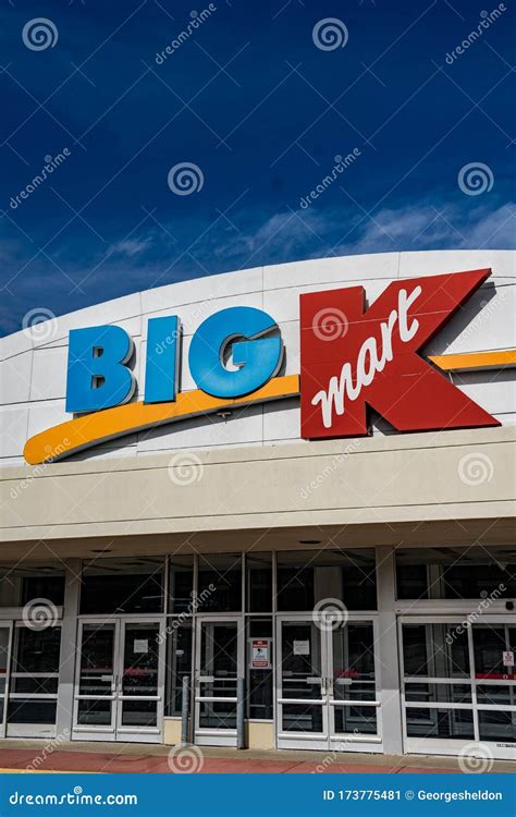 KMart`s Closed Doors Editorial Image | CartoonDealer.com #139494988