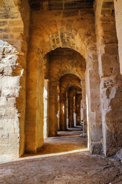 Couloir En Ruines Du Plus Grand Colis E Afrique Du Nord El Jemtunisie