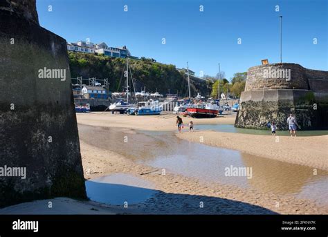 Saundersfoot Harbour Hi Res Stock Photography And Images Alamy