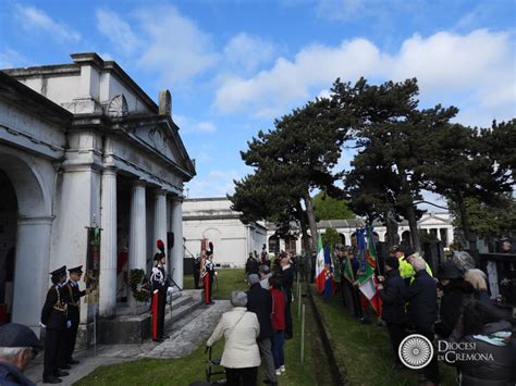 25 Aprile A Cremona Le Celebrazioni Aperte Con La Messa Al Cimitero