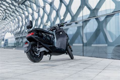 Motorrad Vergleich NIU MQi GT EVO 2022 Vs NIU MQiGT 2021