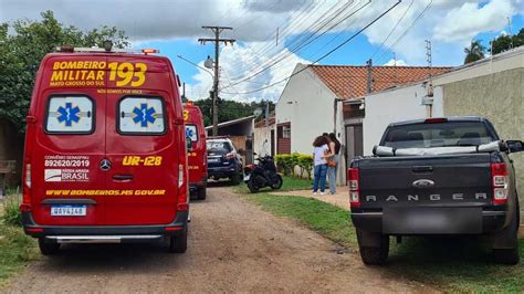 Ao retornar da igreja para casa família encontra jovem morto em