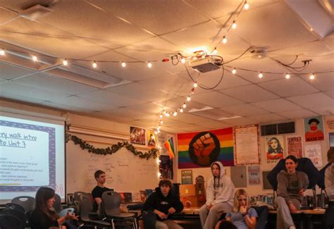 Marin Fire Marshall Deems Classroom String Lights Fire Hazards The Pitch