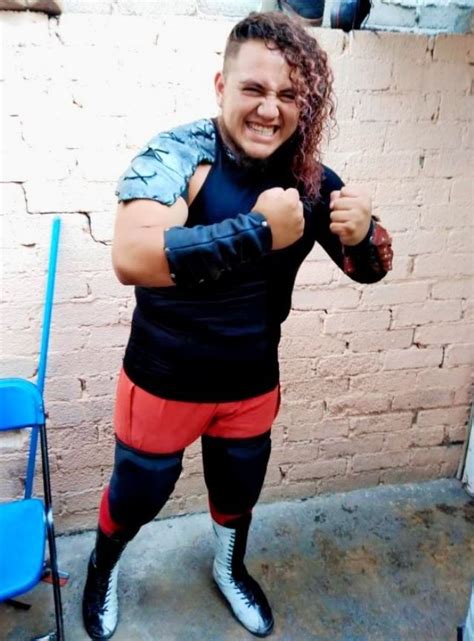 Video Luchador El Vikingo Azota A Niño Contra El Suelo