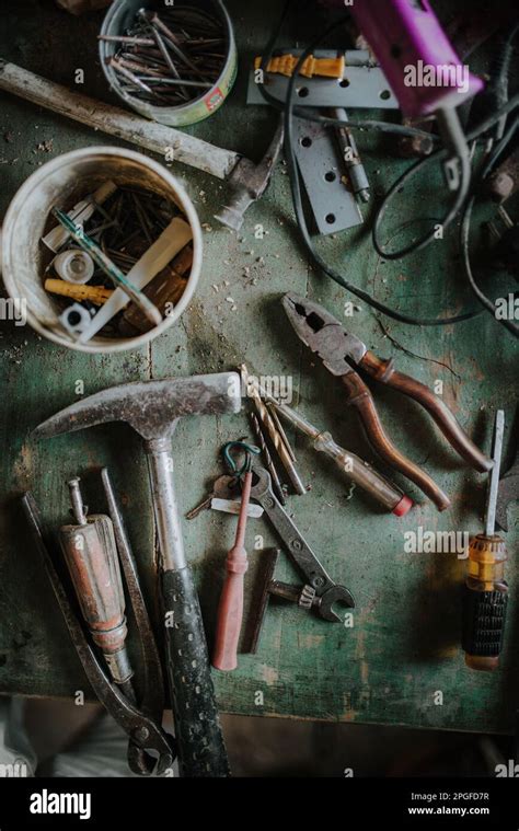 Broken Tools Hi Res Stock Photography And Images Alamy