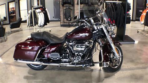 2018 Harley Davidson Road King Flhr Twisted Cherry Youtube