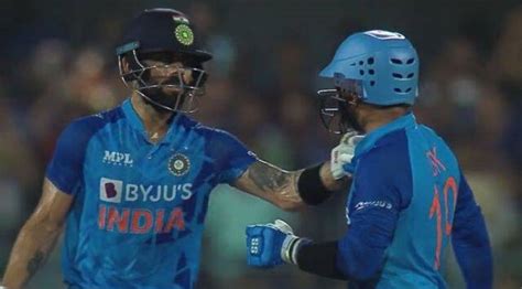 Watch Virat Kohli Denies Single At 49 Asks Dinesh Karthik To Finish The Innings Strongly