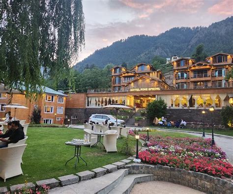 Hotel Pine Spring Pahalgam Laripora Inde Tarifs 2024