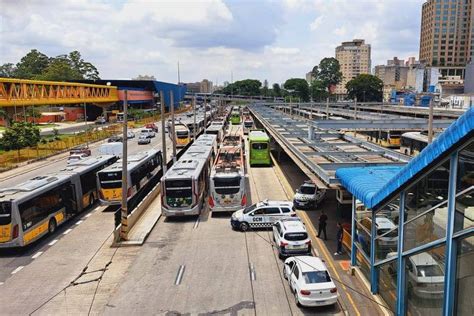 Briga por urna eletrônica e de papel parou ônibus em SP 21 11 2023