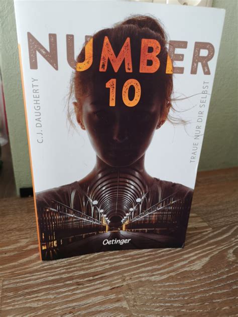 „Number 10“ – die perfekte Ferienlektüre!? – Gymkro.Blog