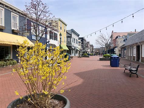 Refresh Your Wardrobe this Spring in the Heart of Cape May | Washington Street Mall | Cape May, NJ