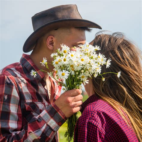 Девятая годовщина, «Фаянсовая (ромашковая) свадьба»