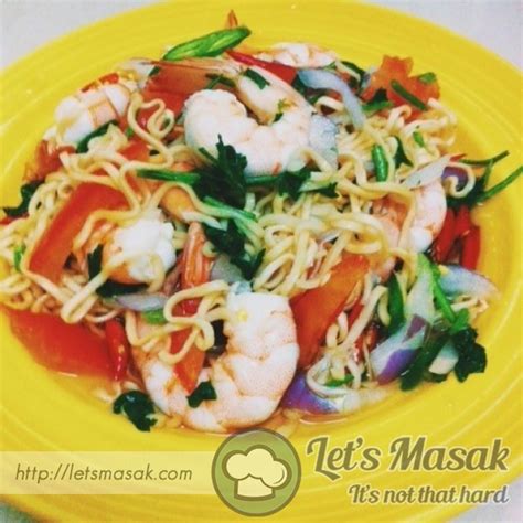 Kerabu Maggi Seafood Ala Thai Recipe | LetsMasak