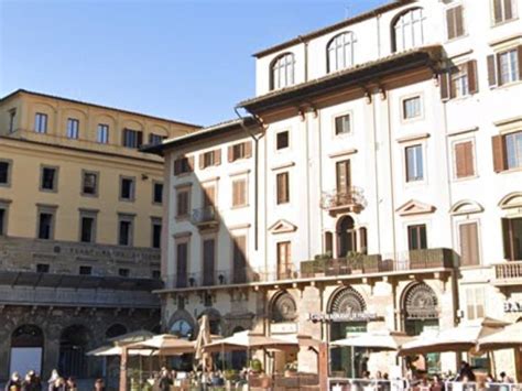 Locale Commerciale Piazza Della Signoria Firenze Rif 99753108