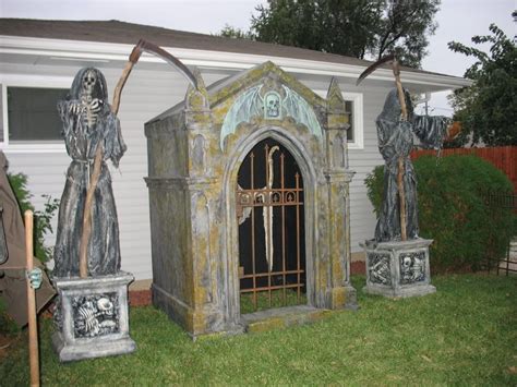 Mausoleum Is Finished Halloween Haunted Houses Halloween Graveyard Halloween Outside