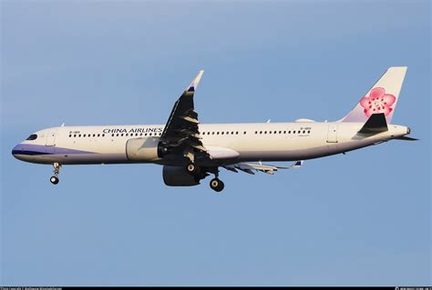 B 18111 China Airlines Airbus A321 271NX Photo By Wuthiwong