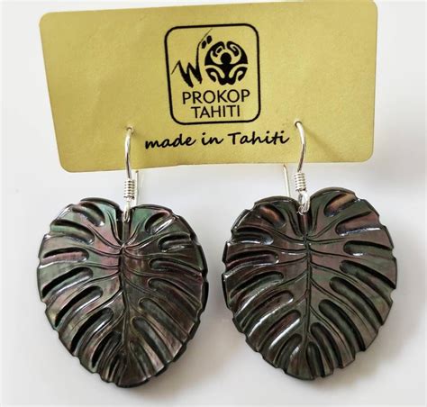 Boucles D Oreilles Feuille De Ape En Nacre De Tahiti Sign Wo Ta Prokop