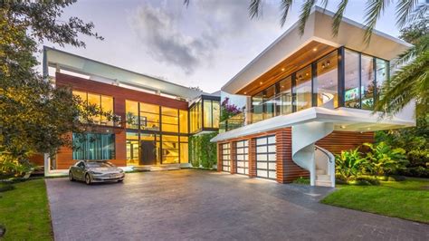 This Luxury Miami Beach Estate for Sale and Can be Yours | The Most ...