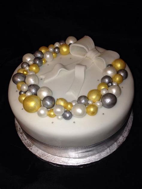 Bauble Cake Decorated Cake By Caron Eveleigh CakesDecor